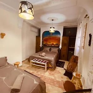 & Sous Le Soleil Chez Jerome Et Pamela Africaine Habitación en casa particular Marrakesh