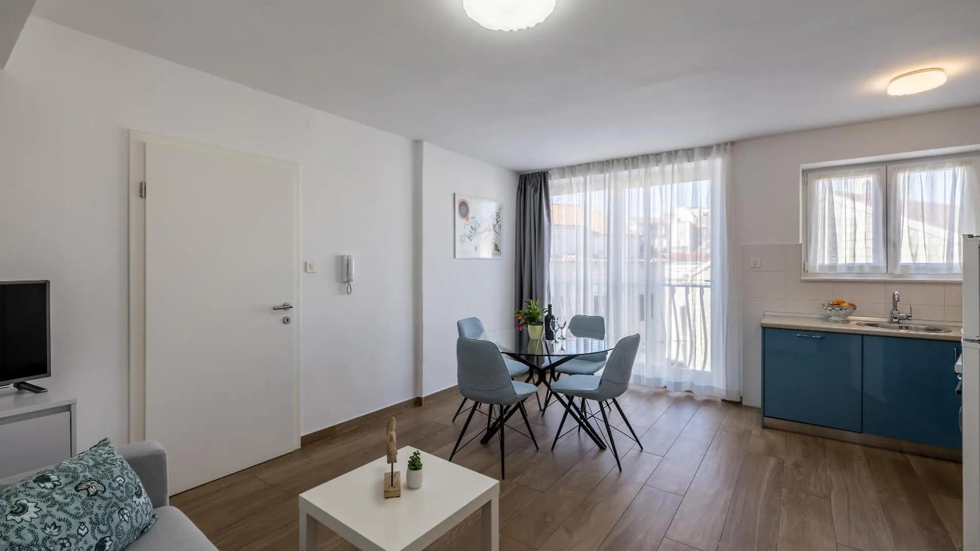Sara Apartment Split 0*,